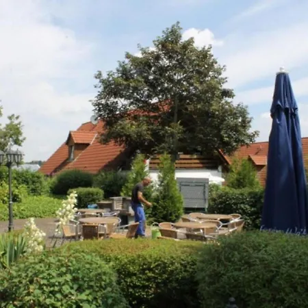 아파트 In Germany With Garden Terrace *
